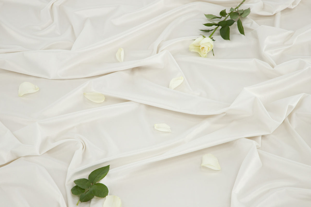 Mary Vorhang 250 x 135