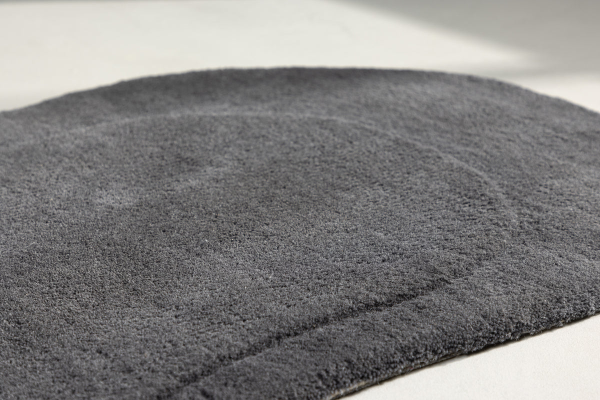 Sten Ovaler Teppich 75 x 50 Dunkelgrau