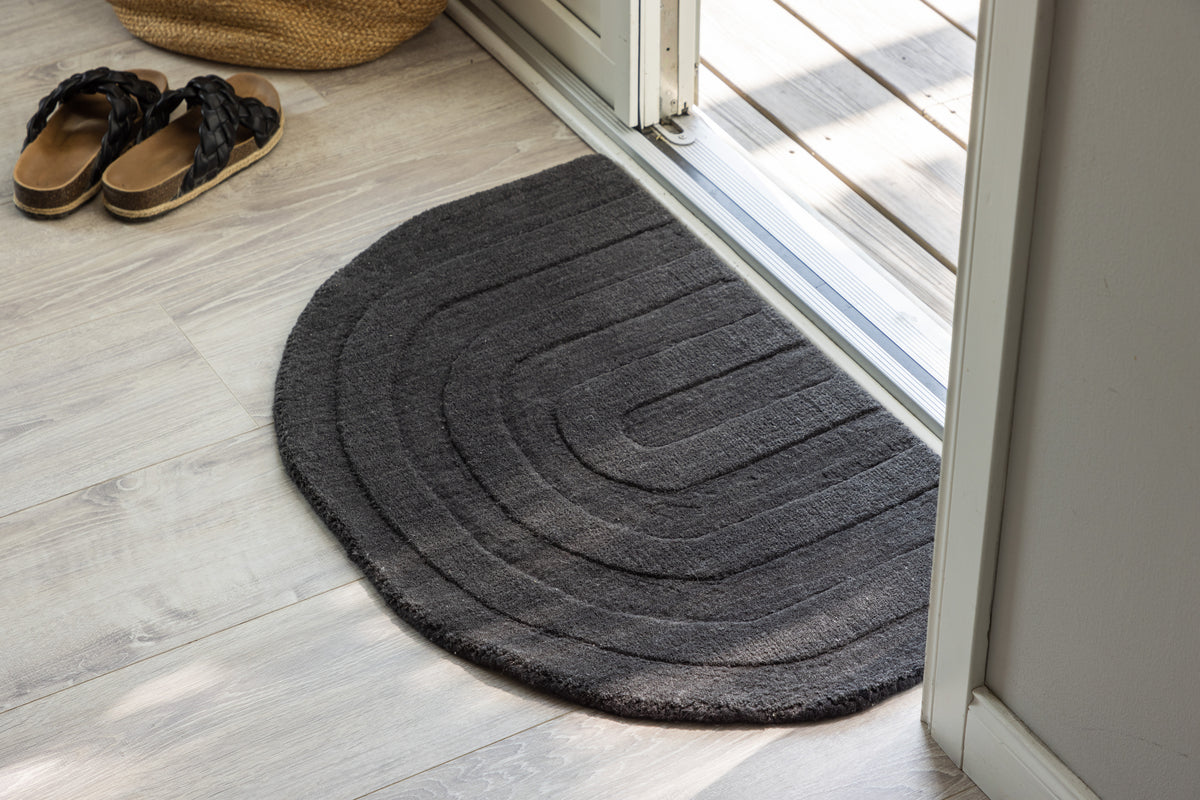 Nora Ovaler Teppich 80 x 50 Schwarz